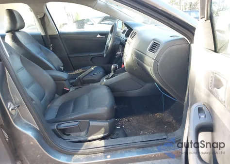 2012 Volkswagen Jetta 2.5L Se z USA, uszkodzony, nr VIN 3VWDX7AJ7CM397251